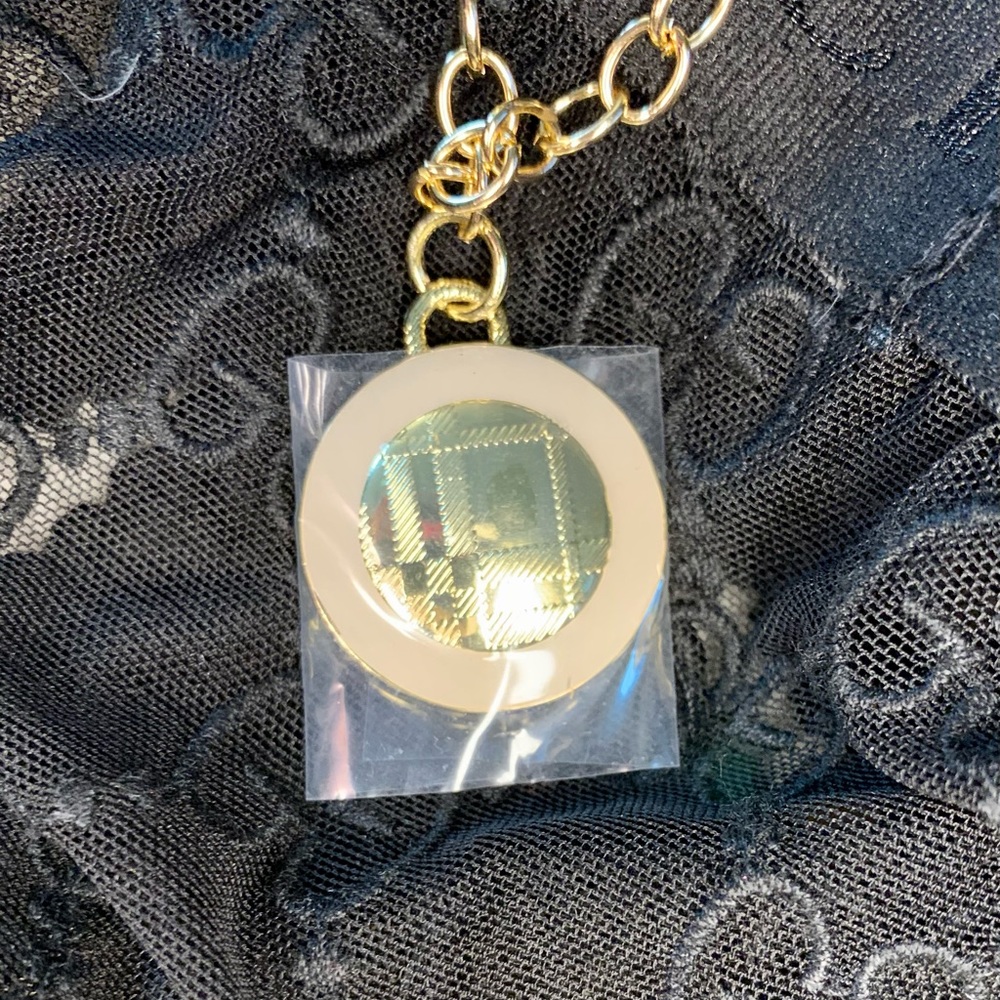 Repurposed Gold Reversible Necklace - Picture 3 of 4